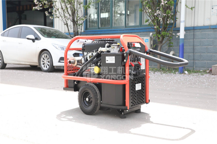 雙回路(lù)液壓動力站 (2).jpg 雙回(hui)路液壓動力站 (2).jpg