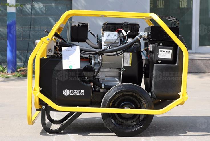 液(yè)壓動力站.jpg 液(yè)壓動力站.jpg